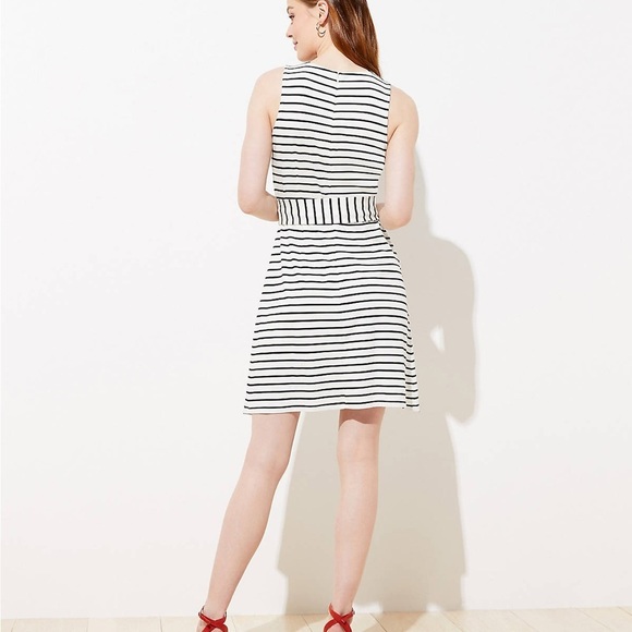 Striped Tortoiseshell Print Belted Wrap Dress Loft sz 4 - Picture 3 of 12